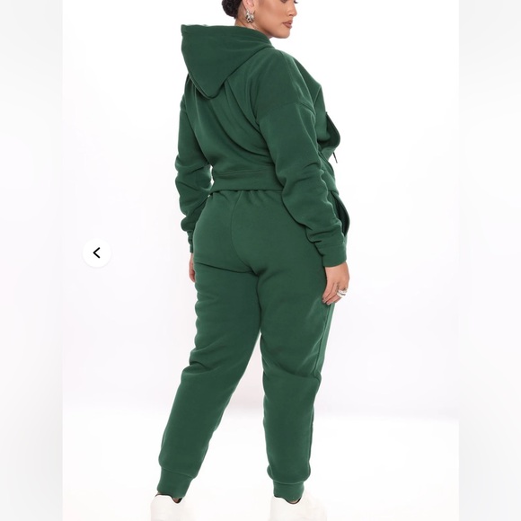 Fashion Nova Forest Green Women's Jogger Set - Picture 2 of 9